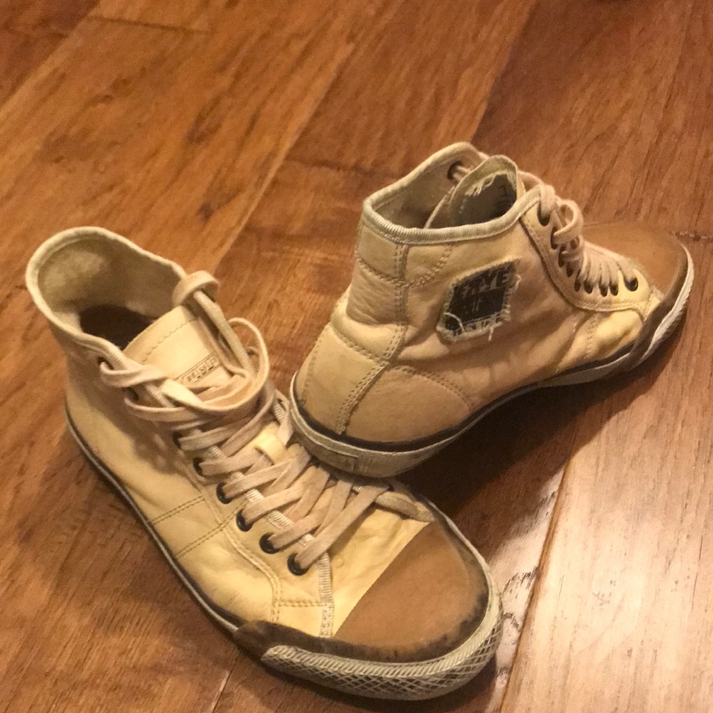 FRYE Men’s Distressed Size 8.5